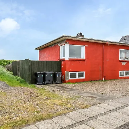 Med Klitudsigt Og Fantastisk Beliggenhed I Hjertet Af Sj1054 Thyborøn